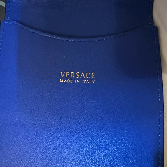 Versace mini cross-body (NEW) AUTHENTIC - Picture 5 of 12